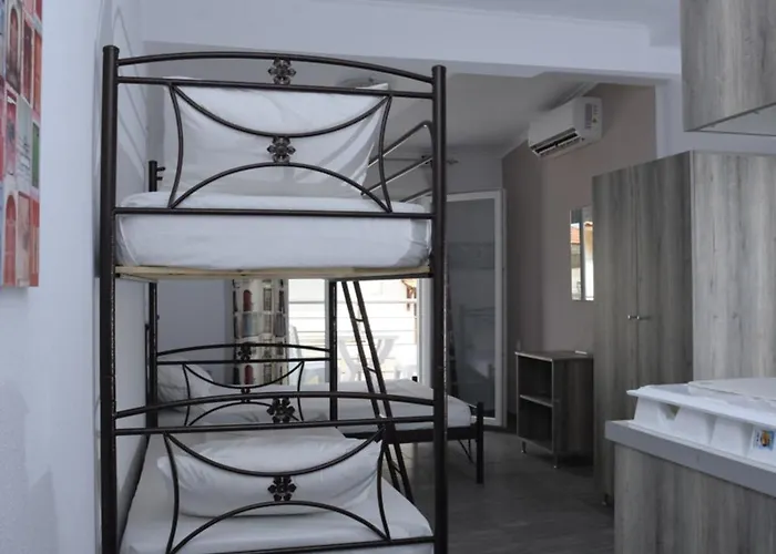 Alexandra Aparthotel Vrasná