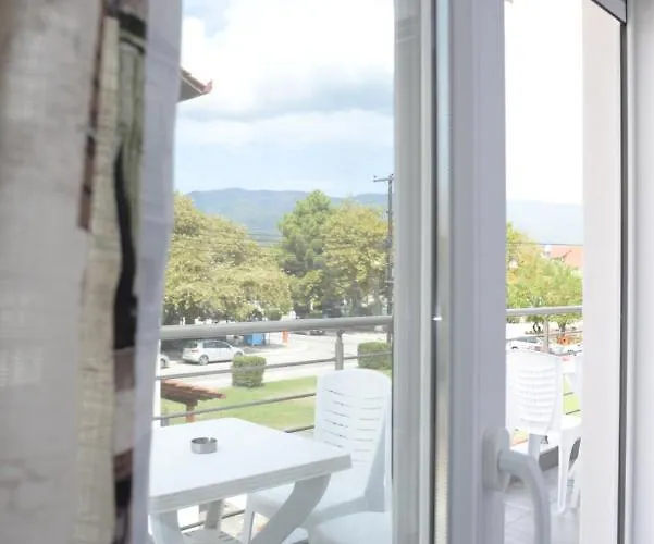 Alexandra 公寓式酒店 3*