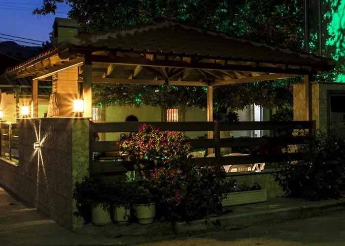 Alexandra 公寓式酒店 3*